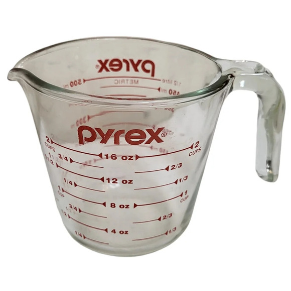 Pyrex 1-Pint Measuring Cup - Picture 1 of 5